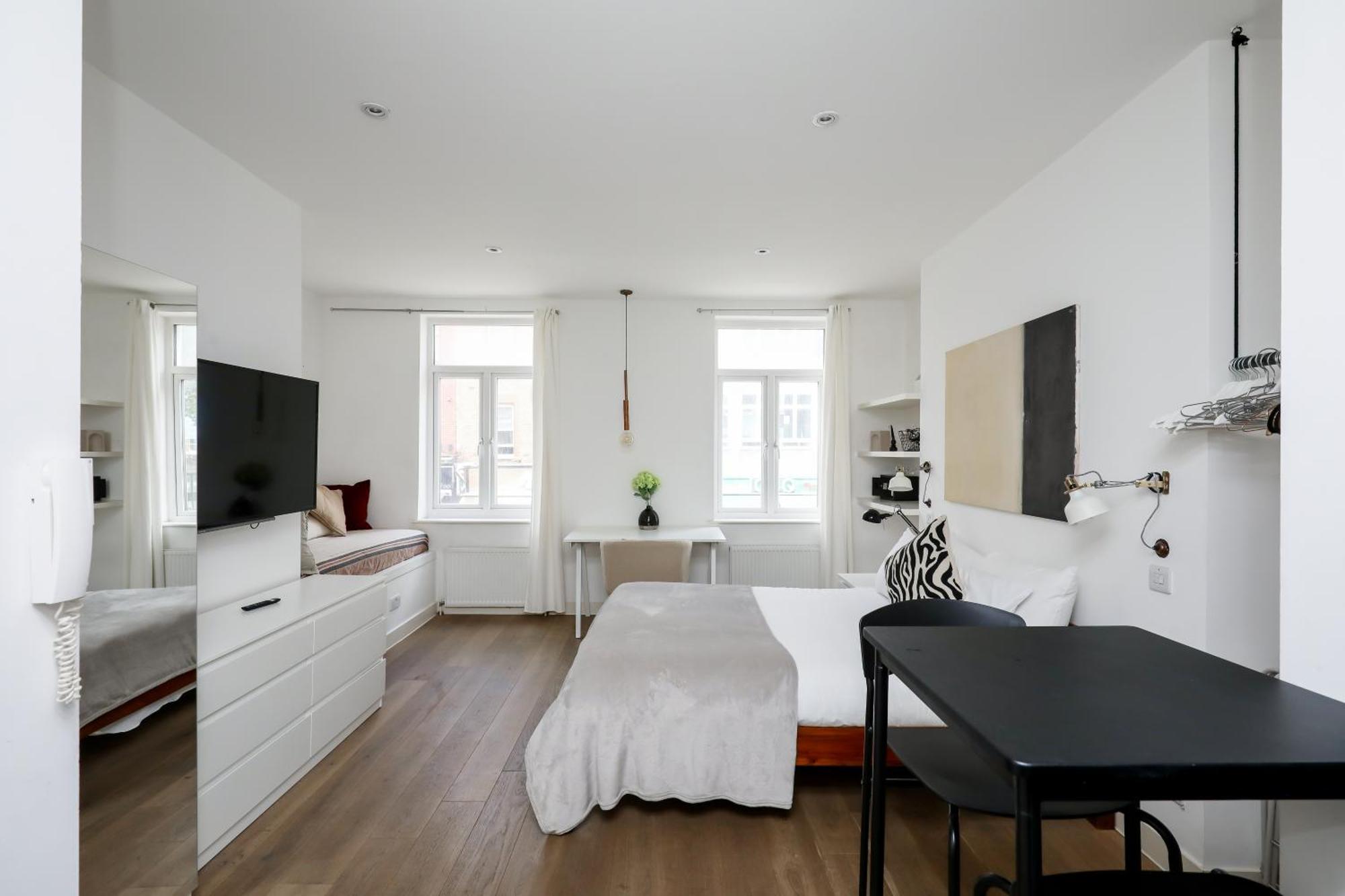 Stylish Fitzrovia W1 Apartment London